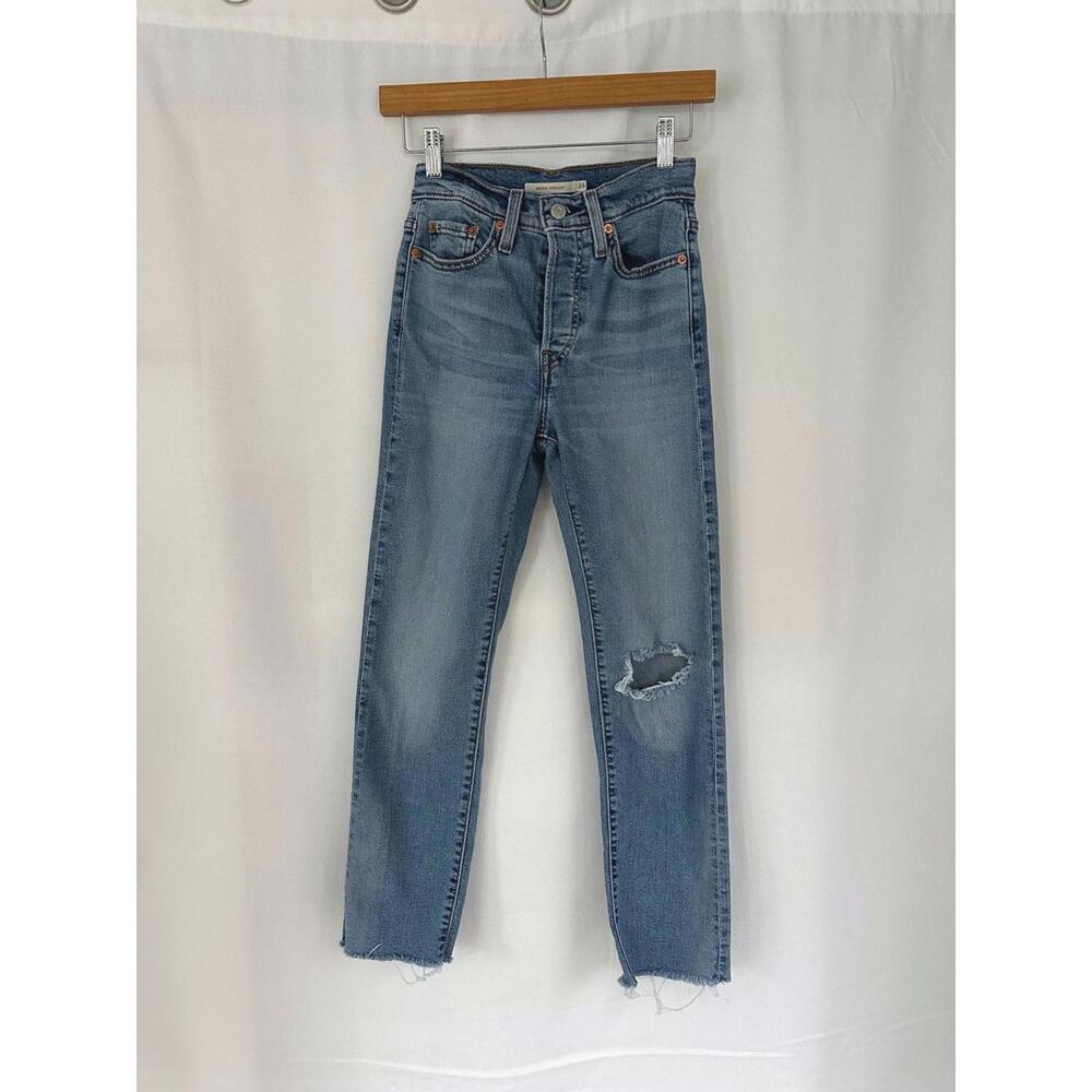 Levi’s wedgie straight distressed jeans size 24